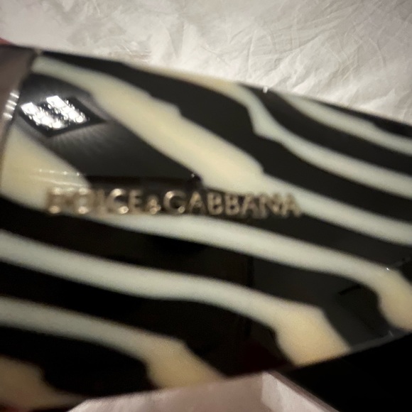 Authentic Dolce & Gabbana Sunglasses - Picture 5 of 6